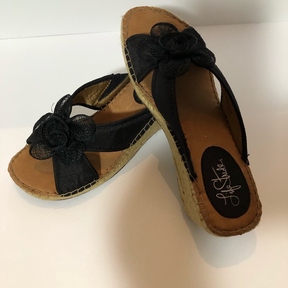 Life Stride Black Wedge Size 8 NWOT